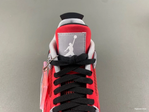 HYPE 308497-603 Toro Bravo Jordan Retro 4 0808